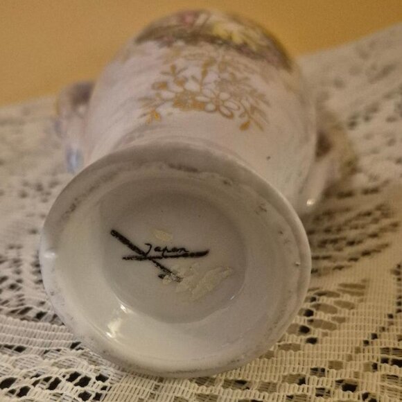 Beautiful Japanese porcelain vase - Picture 2 of 2